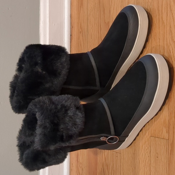 Koolaburra by UGG Tynlee Black Zip up Boot W9 - Picture 1 of 12